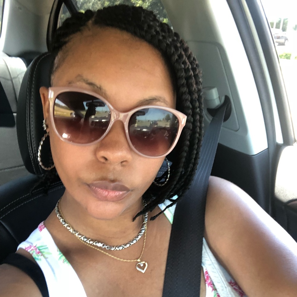 Meet your Posher, Quawdeira